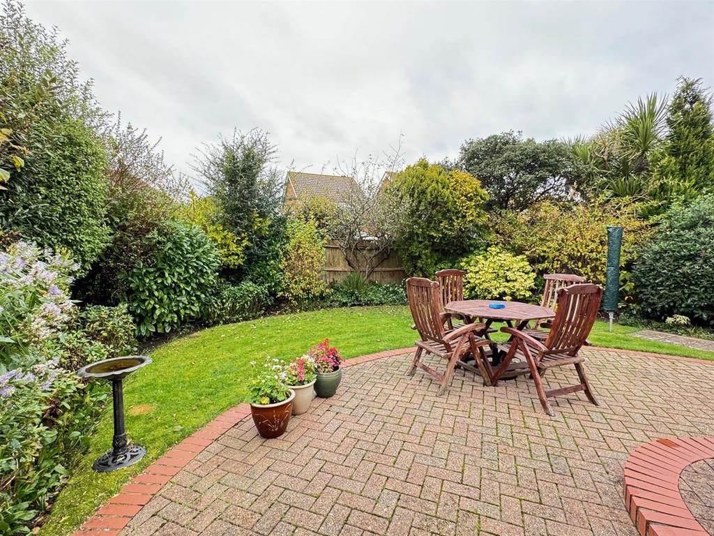 Garden 3.jpg
