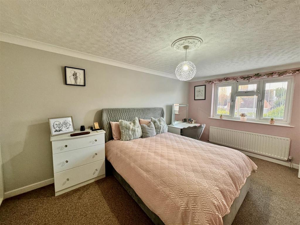 Principal bedroom