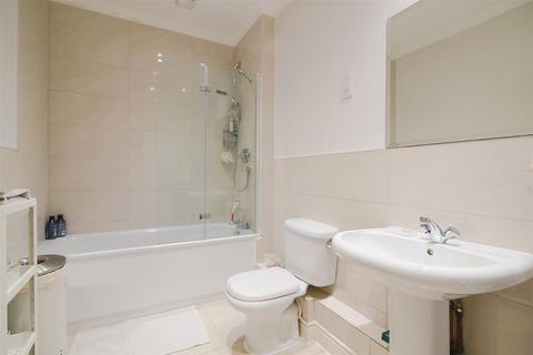 3 bedroom end of terrace house to rent - Trinity Church Road, Barnes
