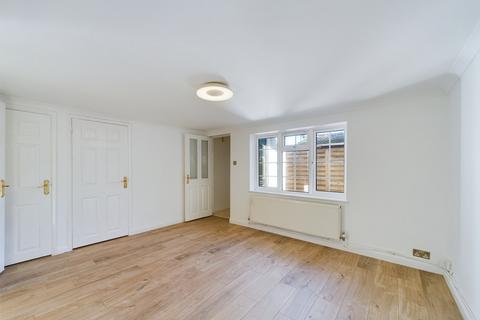1 bedroom ground floor flat for sale, Maxwells Path, Hitchin, SG5