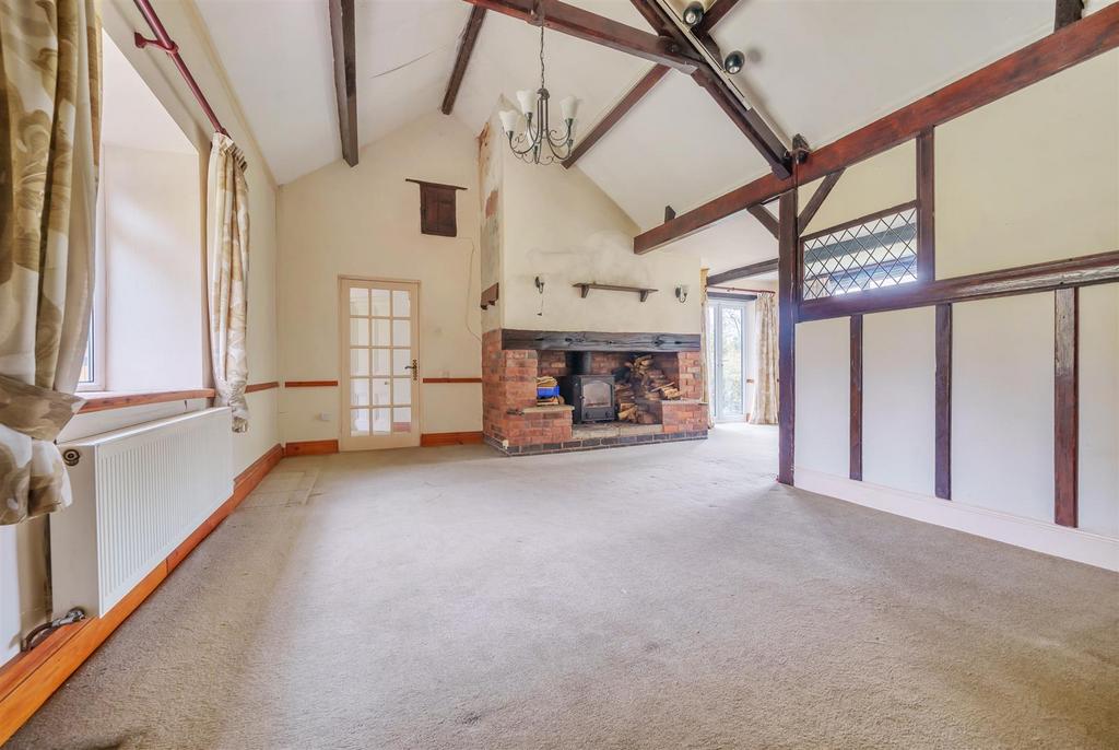 East Anstey, Tiverton 4 bed detached house for sale £395,000