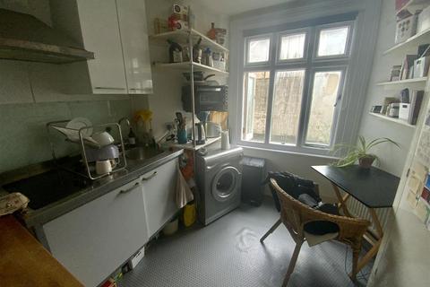 Studio for sale, Lansdowne Place, Hove