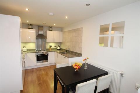 3 bedroom semi-detached house for sale - Larch Way, Bromley BR2