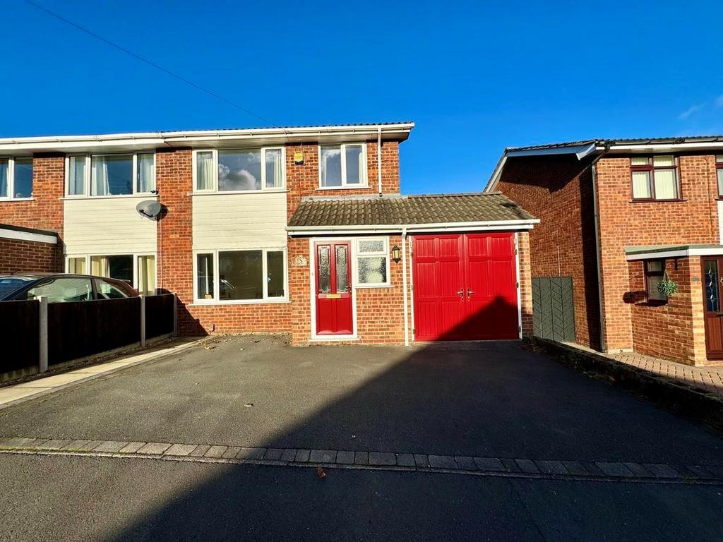 Glebe Road, Thringstone, Coalville, LE67 3 bed semidetached house for