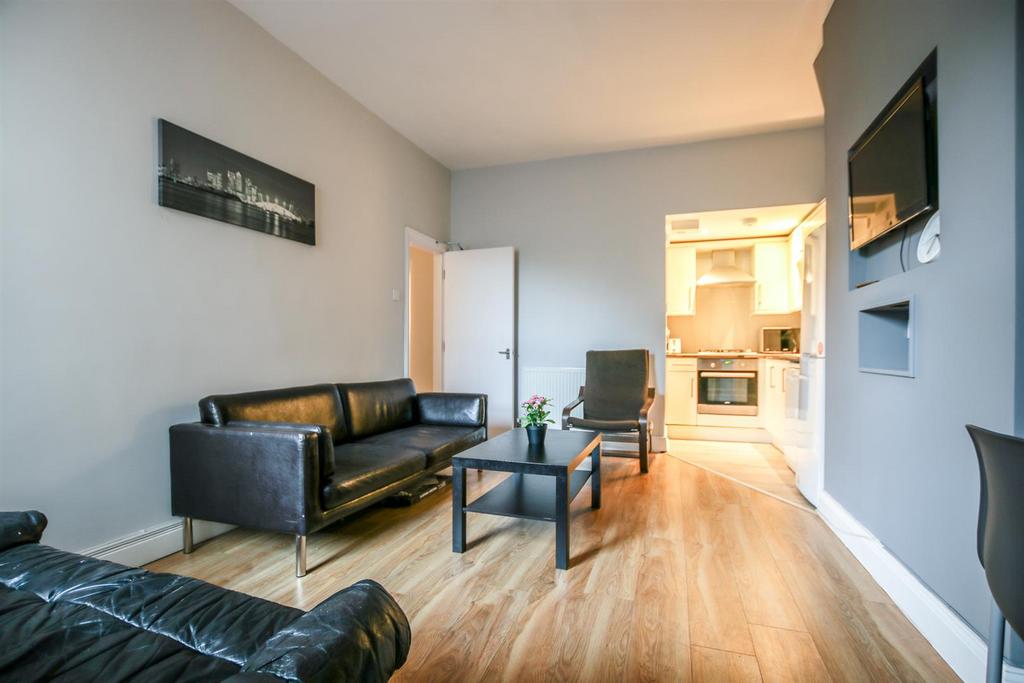 £99pppw Oakland Road, West Jesmond 3 bed property £1,287 pcm (£297 pw)