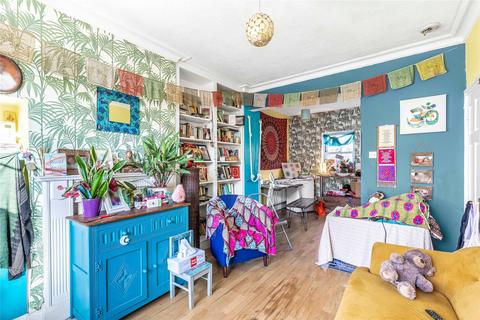205 Coteford Street, London, SW17 8NN
