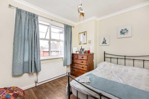 205 Coteford Street, London, SW17 8NN