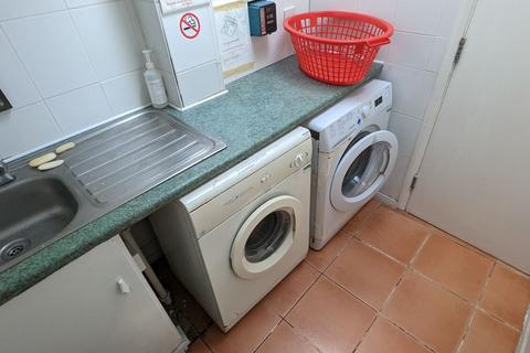 7 bedroom terraced house for sale - 9 Warren Road, Torquay, Devon, TQ2 5TQ