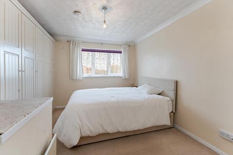 2 Caldbeck Close, Gunthorpe, Peterborough, PE4 7NF