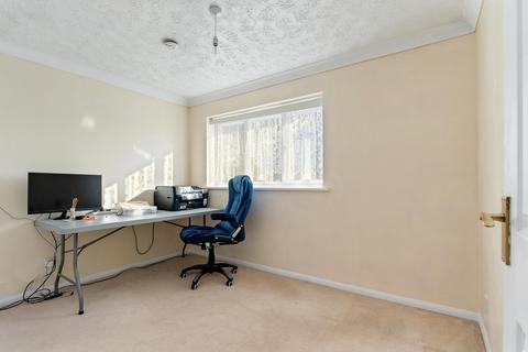 2 Caldbeck Close, Gunthorpe, Peterborough, PE4 7NF
