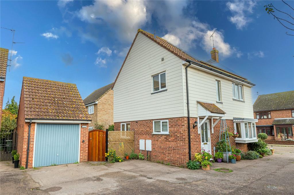 North Street, Great Wakering, SouthendonSea, Essex, SS3 3 bed detached house for sale £425,000