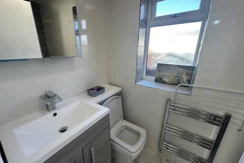 1 bedroom flat to rent, Allenby Road, Southall, Greater London, UB1