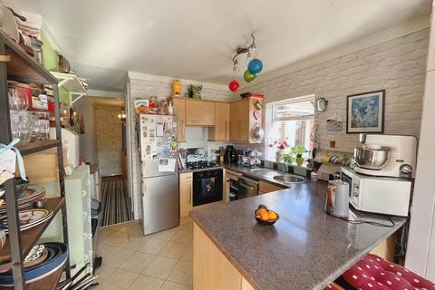 1 bedroom apartment for sale - Sandbanks Road, Lower Parkstone, Poole, Dorset, BH14