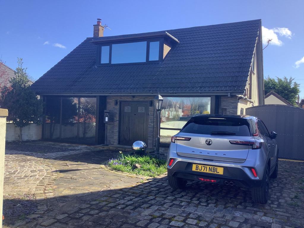 Balmoral Road, Lytham St. Annes, FY8 4 bed detached house for sale £560,000