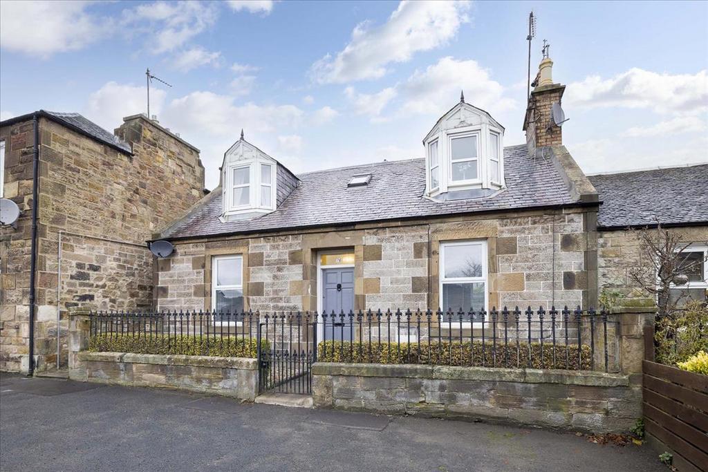 76 High Street, Loanhead, EH20 3 bed end of terrace house for sale £