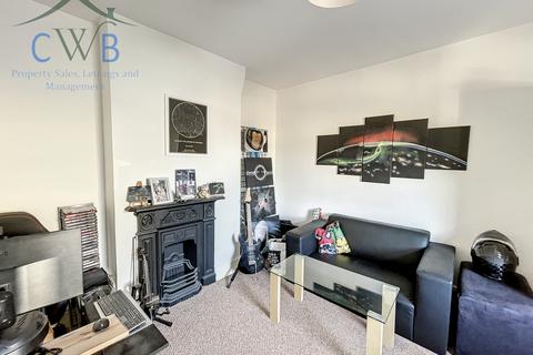 2 bedroom flat for sale, Victoria Road, Sittingbourne, ME10