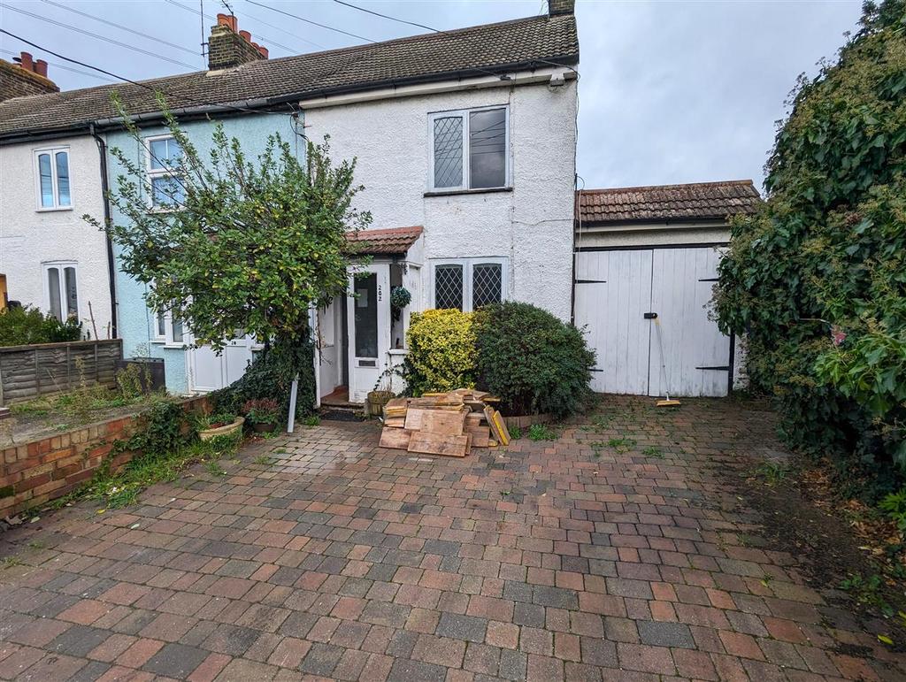 Heath Road, Orsett Heath 3 bed end of terrace house for sale £375,000