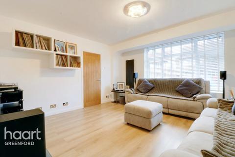 4 bedroom semi-detached house for sale, Shadwell Drive, Northolt