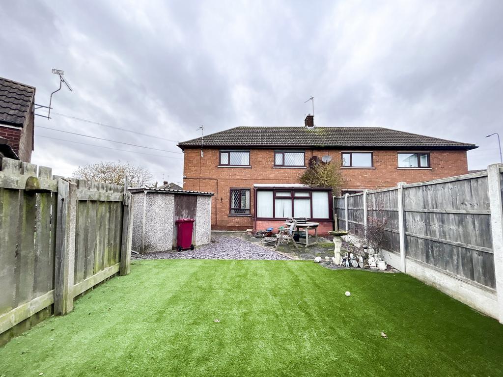 Angerstein Road, DN17 3 bed semidetached house for sale £130,000