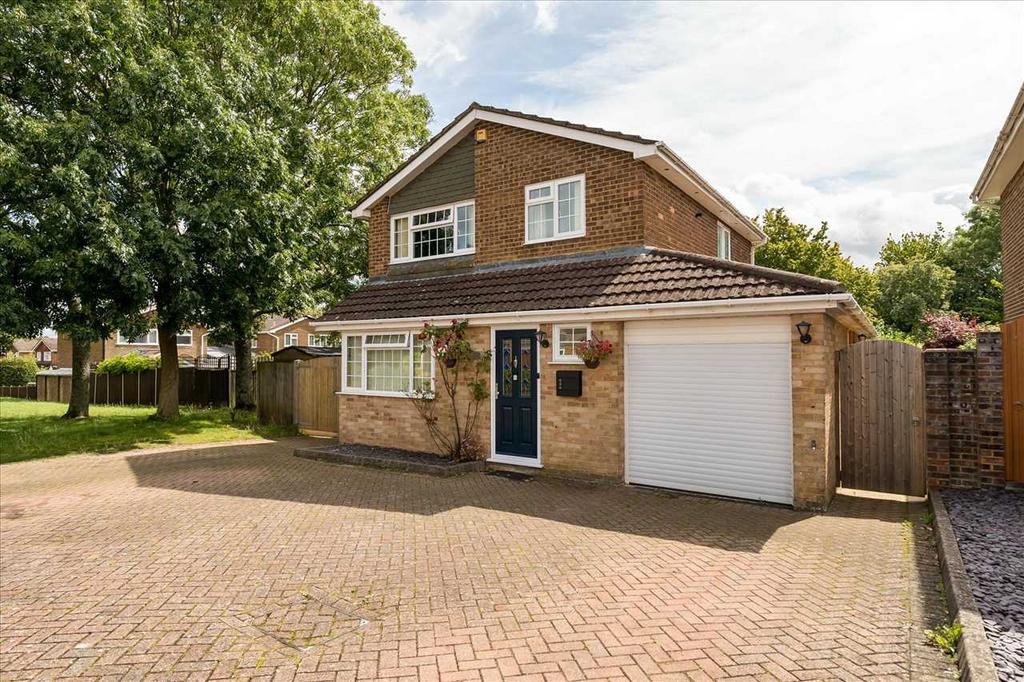 Lavender Road, Basingstoke 3 bed detached house for sale £550,000