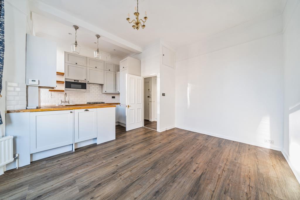 Kitchen / Living Area
