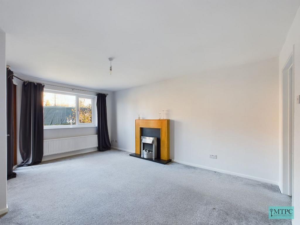 Appleton Court, York 4 bed detached house to rent £1,495 pcm (£345 pw)