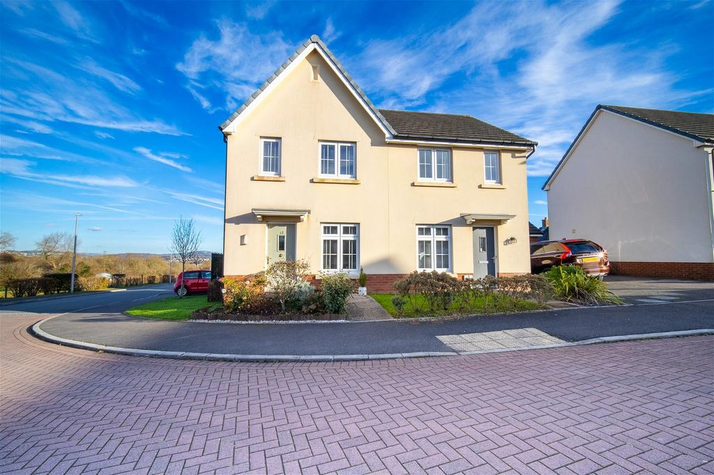 Bryn Celyn, Llanharry, Pontyclun, CF72 9ZE 2 bed semidetached house