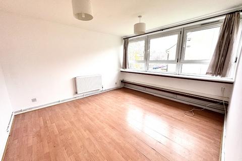 62 Myrtledene Road, London, SE2 0EU