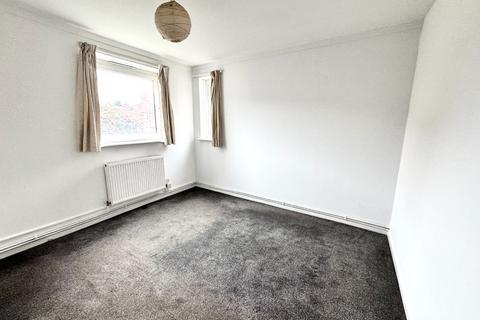 62 Myrtledene Road, London, SE2 0EU