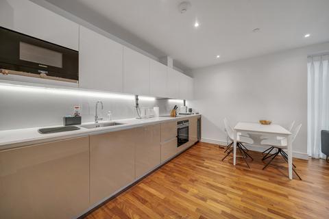2 bedroom apartment to rent, Discovery House, Battersea Reach