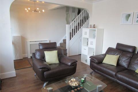 96 Willow Tree Lane, Hayes, UB4 9BL