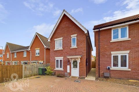 3 bedroom detached house for sale, Teal Drive, Queens Hill, Norwich