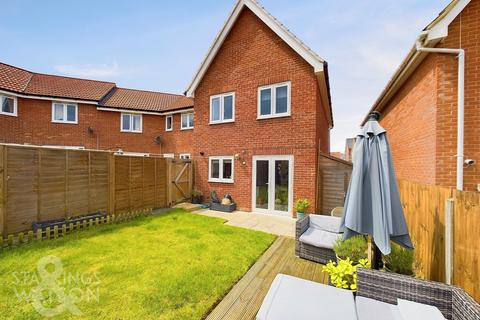 3 bedroom detached house for sale, Teal Drive, Queens Hill, Norwich