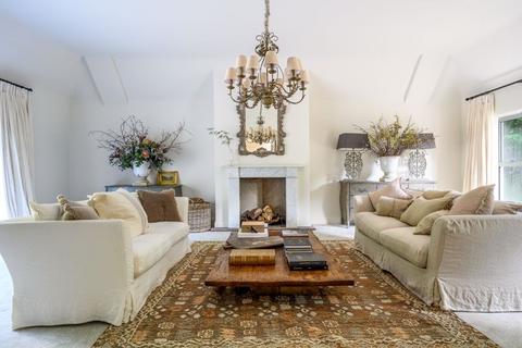 Pinetops Green Dene, East Horsley, Leatherhead, KT24 5RG