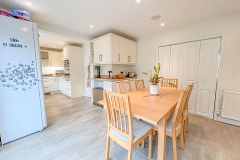 28 Lynfield Road, Lichfield, WS13 7BU
