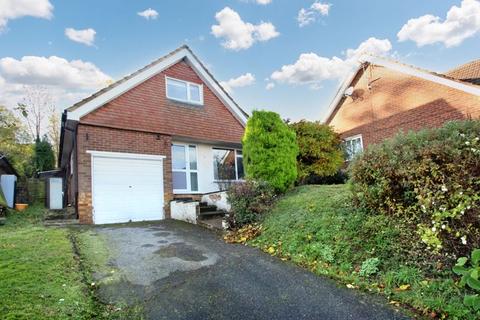 5 bedroom detached house for sale - Deeds Grove, High Wycombe HP12