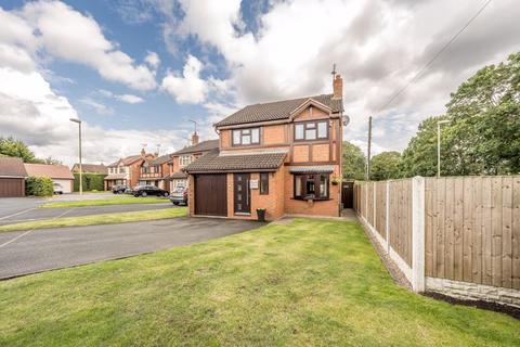 4 bedroom detached house for sale, Wainwright Close, Kingswinford DY6