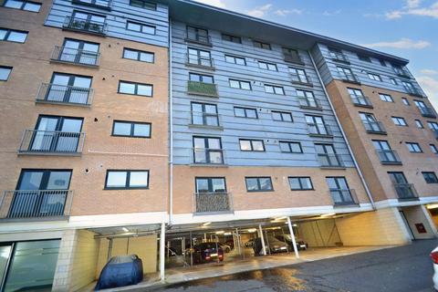 2 bedroom flat to rent, Barrland Court, Pollokshields, G41 1RN