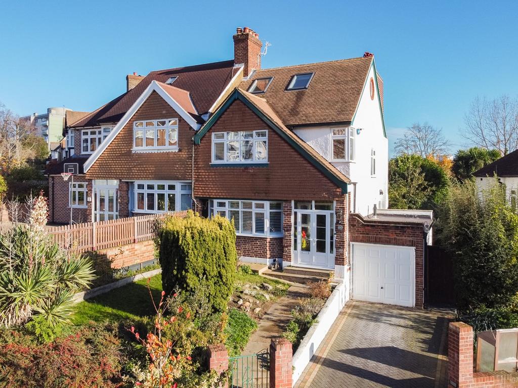 Derby Hill Crescent, Forest Hill, London, SE23 4 bed semidetached