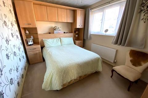 19 Daimler Close, Northampton, NN3 5JT