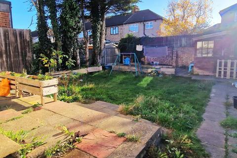 10 Eric Road, Romford, RM6 6JJ