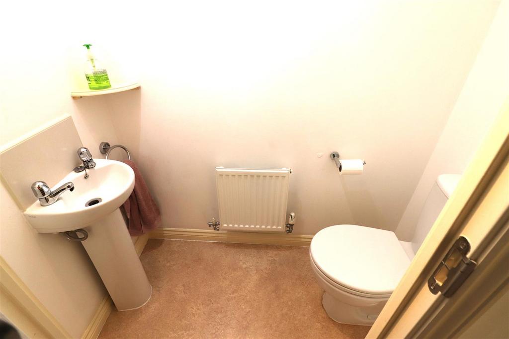 Downstairs wc/cloaks