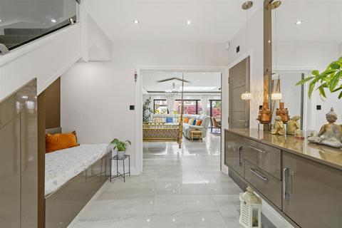 5 bedroom semi-detached house for sale - East Lane, Wembley