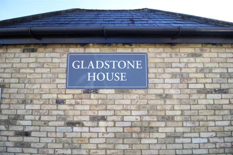 9, Gladstone House Horton Crescent, Epsom, KT19 8BW