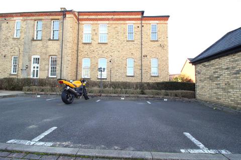 9, Gladstone House Horton Crescent, Epsom, KT19 8BW