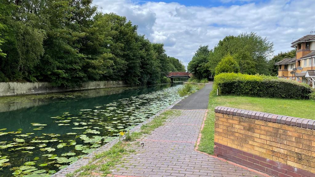 Quayside Close, Oldbury 1 bed flat for sale £75,000