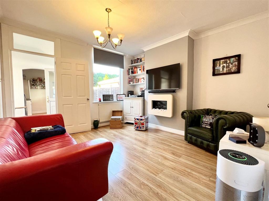 Spring Street, Halesowen 3 bed terraced house for sale £184,950