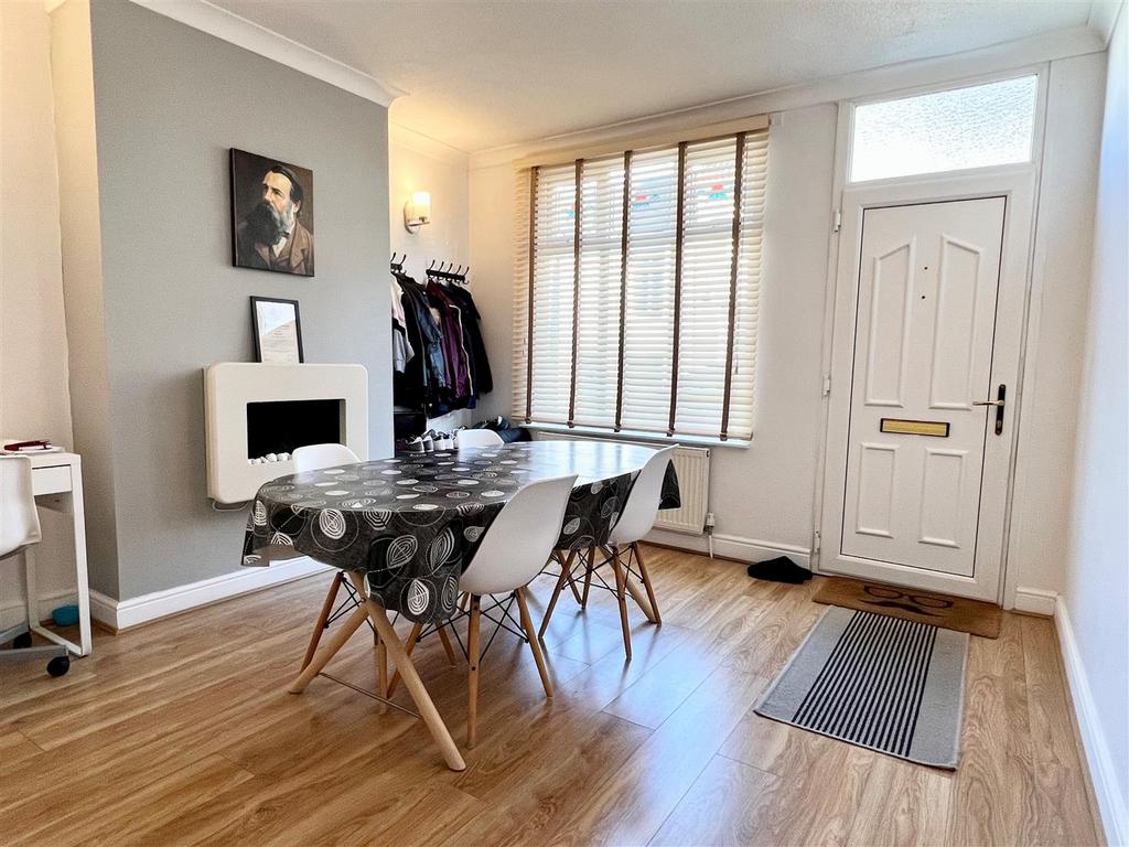 Spring Street, Halesowen 3 bed terraced house for sale £184,950