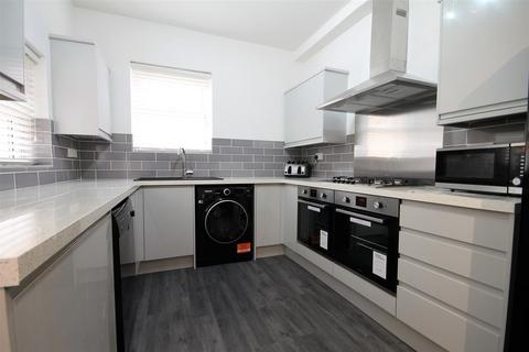 6 bedroom terraced house to rent - Buston Terrace, Jesmond