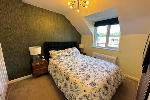 5 Golf Close, Nottingham, NG6 8YZ